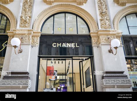 chanel store bologna italy|Chanel boutique montenapoleone.